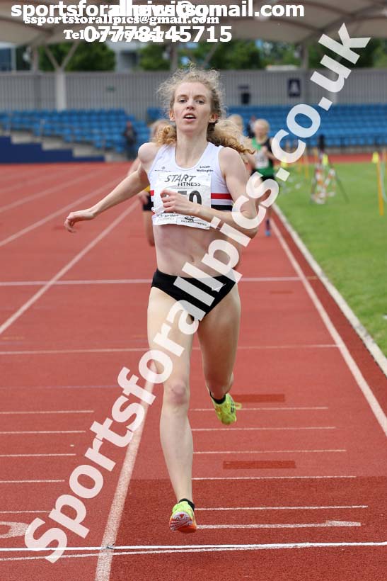 Senior womens 800 metres, Northern Senior and Under-20s Champs., SportsCity, Manchester. Photo: David T. Hewitson/Sports for All Pics